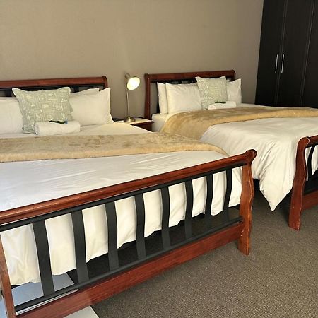 Fin And Feather Guest Lodge Boksburg Exterior photo