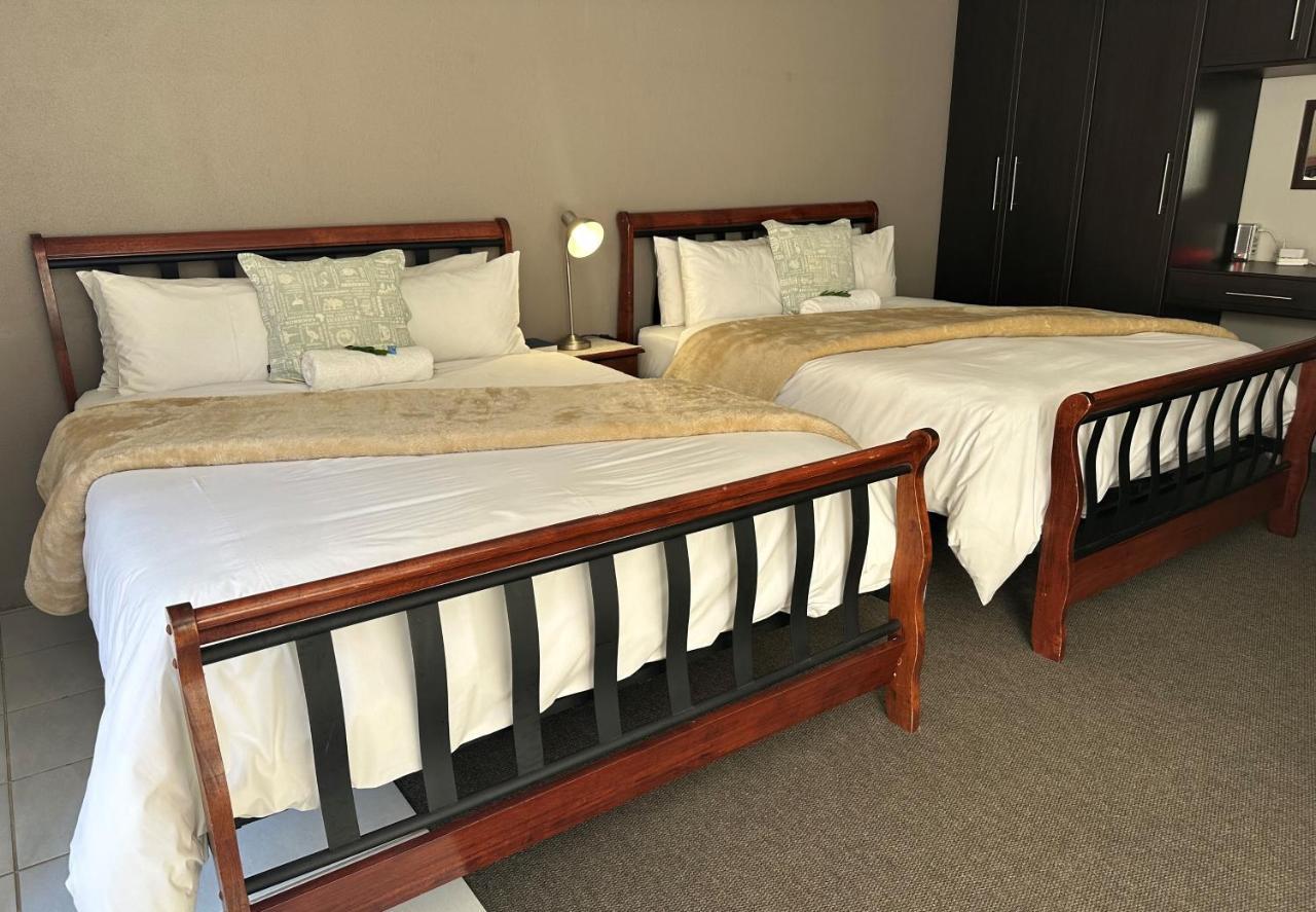 Fin And Feather Guest Lodge Boksburg Exterior photo