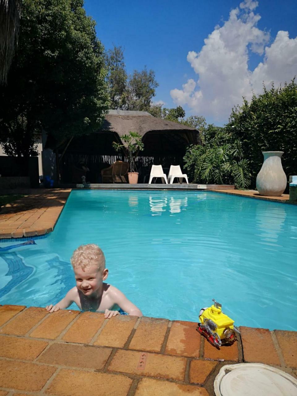 Fin And Feather Guest Lodge Boksburg Exterior photo